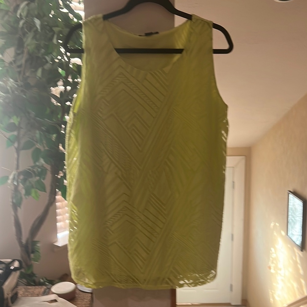 Beautiful and comfortable Tribal lined sleeveless blouse bright yellow/green XL